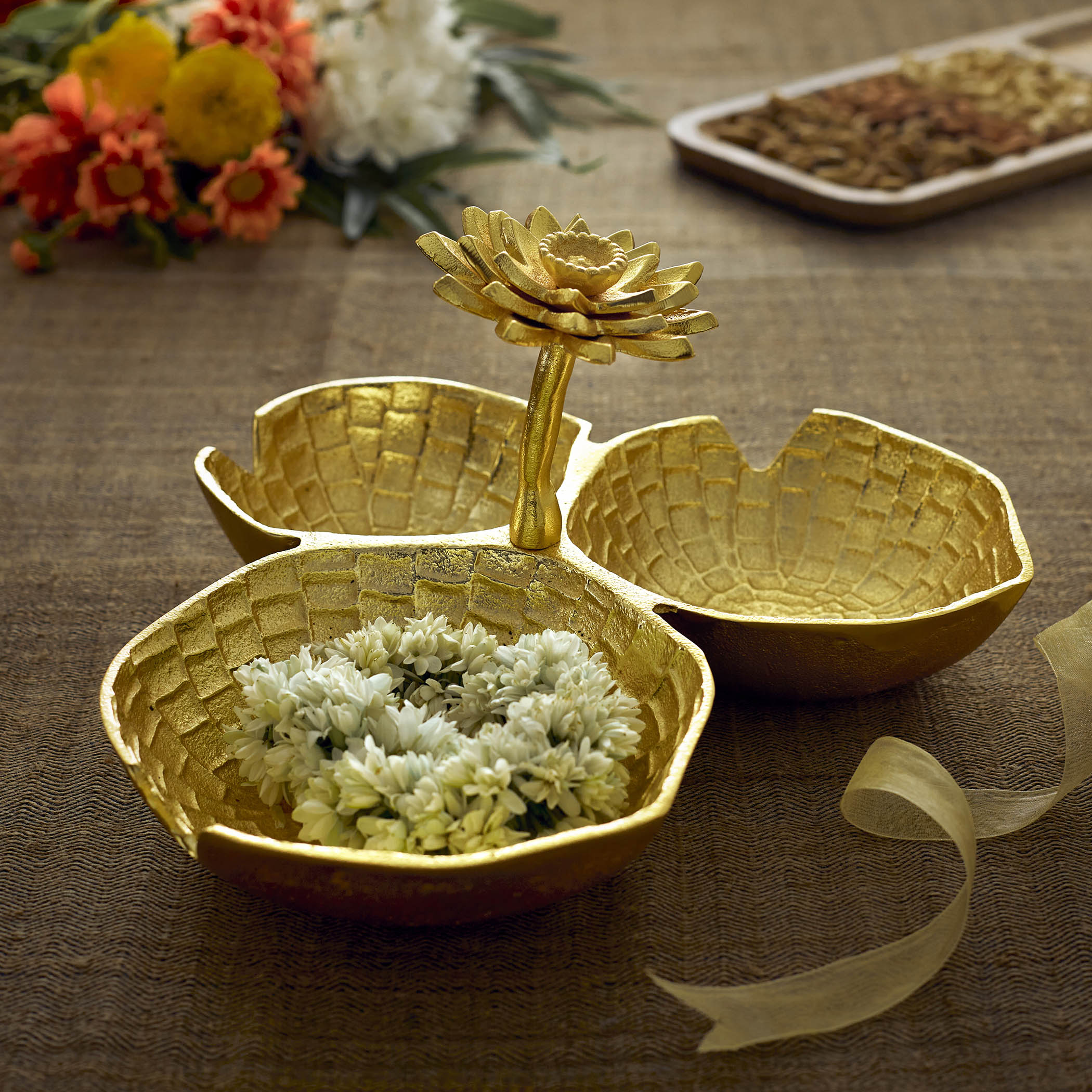 Majestic Aluminium Lotus Leaf Decorative Bowl